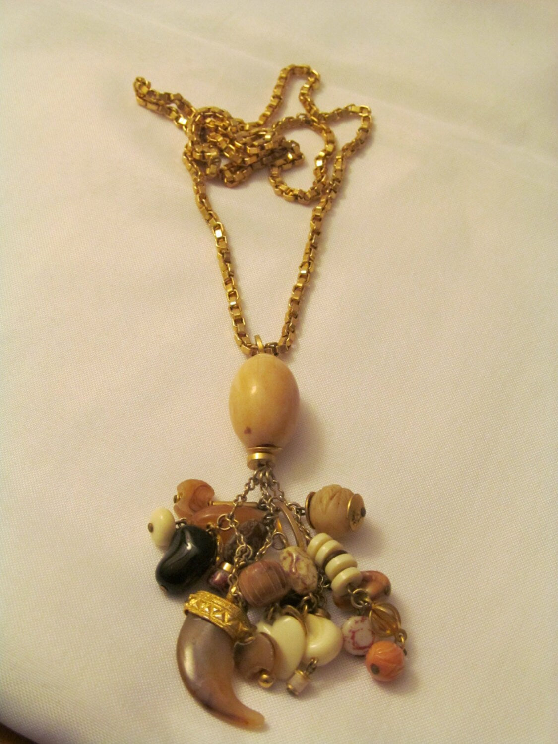 Vintage Pendant Necklace Goldtone Chain large charm style pendant