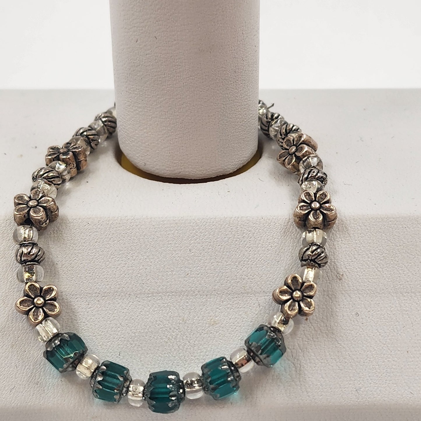 Teal Crystal Glass Rhinestone Bracelet with Gold Tone Floral Round Beaded 7"
