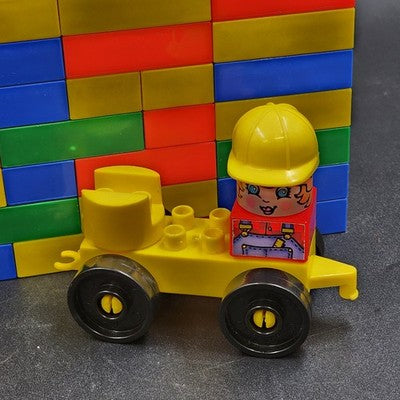 Lot of Mega Bloks 190 Building Blocks and 18 Pcs People Cars Equipment & Tools