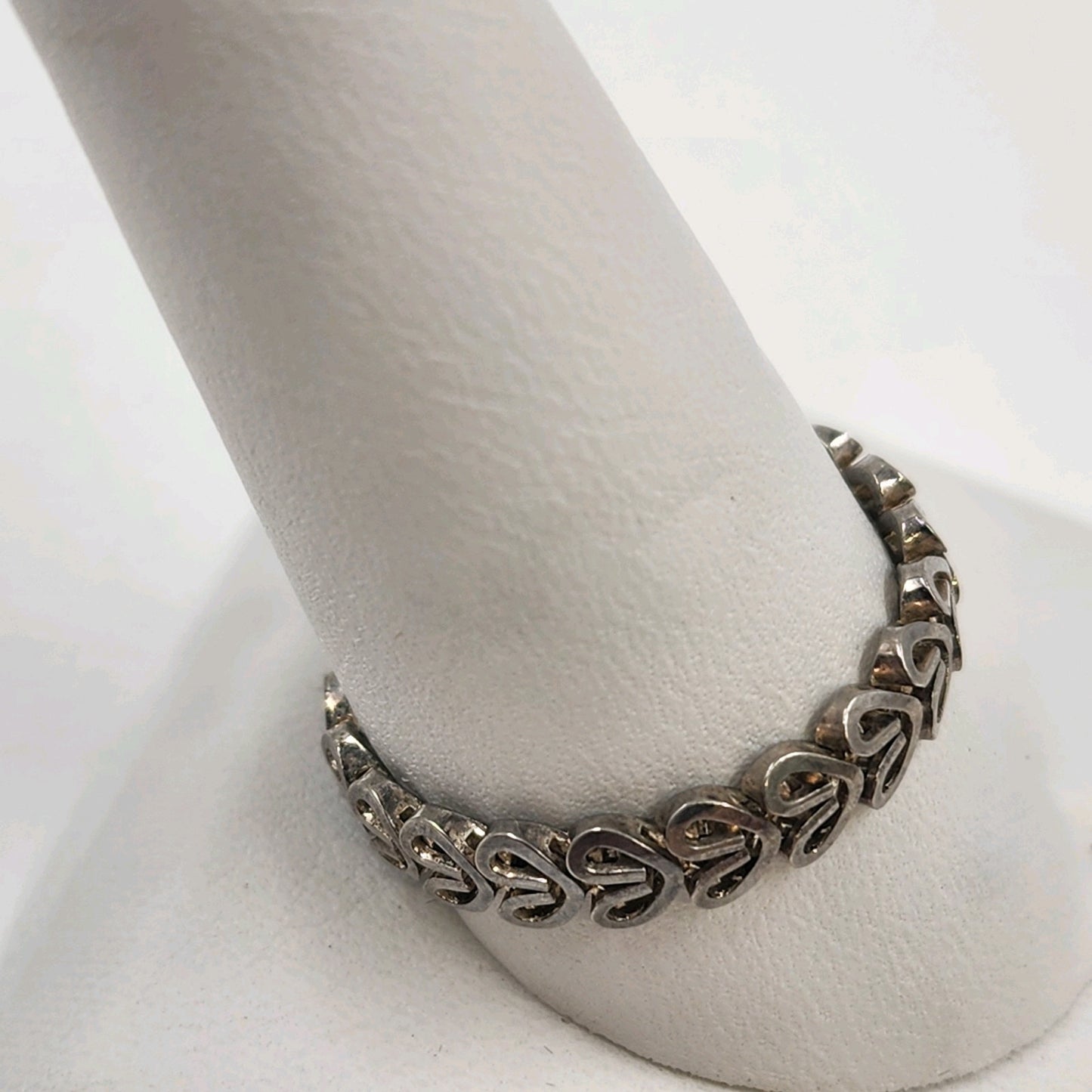 Silver Tone Heart Pattern Ring Vtg Band Style Size 10 Classic Fashion Jewelry