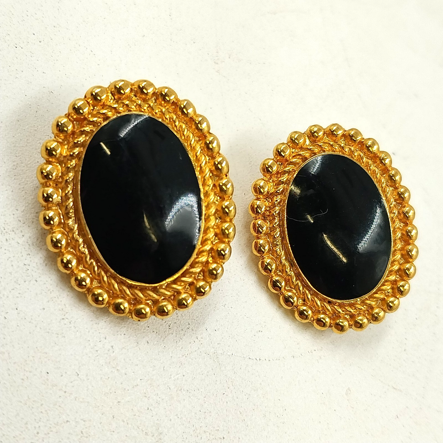 Oval Gold Tone & Black Clip On Earrings