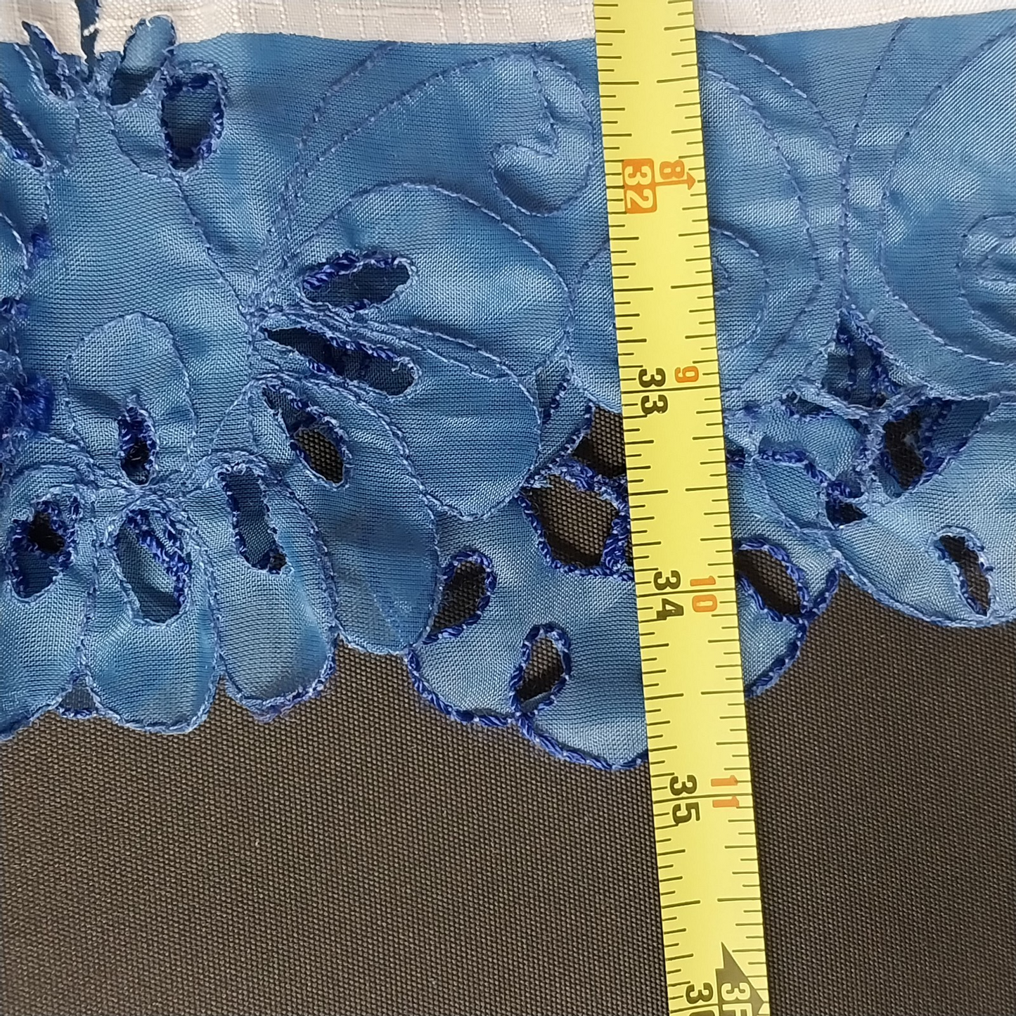 1 Pair Of Solid White Cafe & Valance Curtains w Scalloped Blue Lace Floral Trim