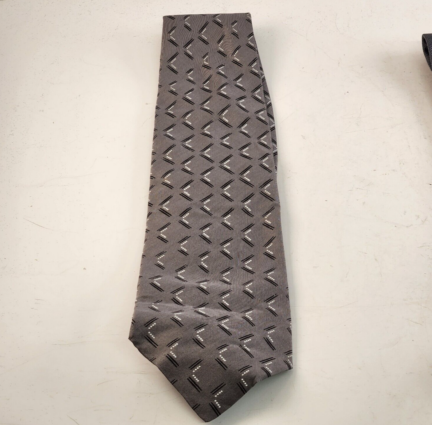 7 Pc Men's Ties 1980s 1990s Necktie Vintage Modern Silk Blowns Grays Print Solid