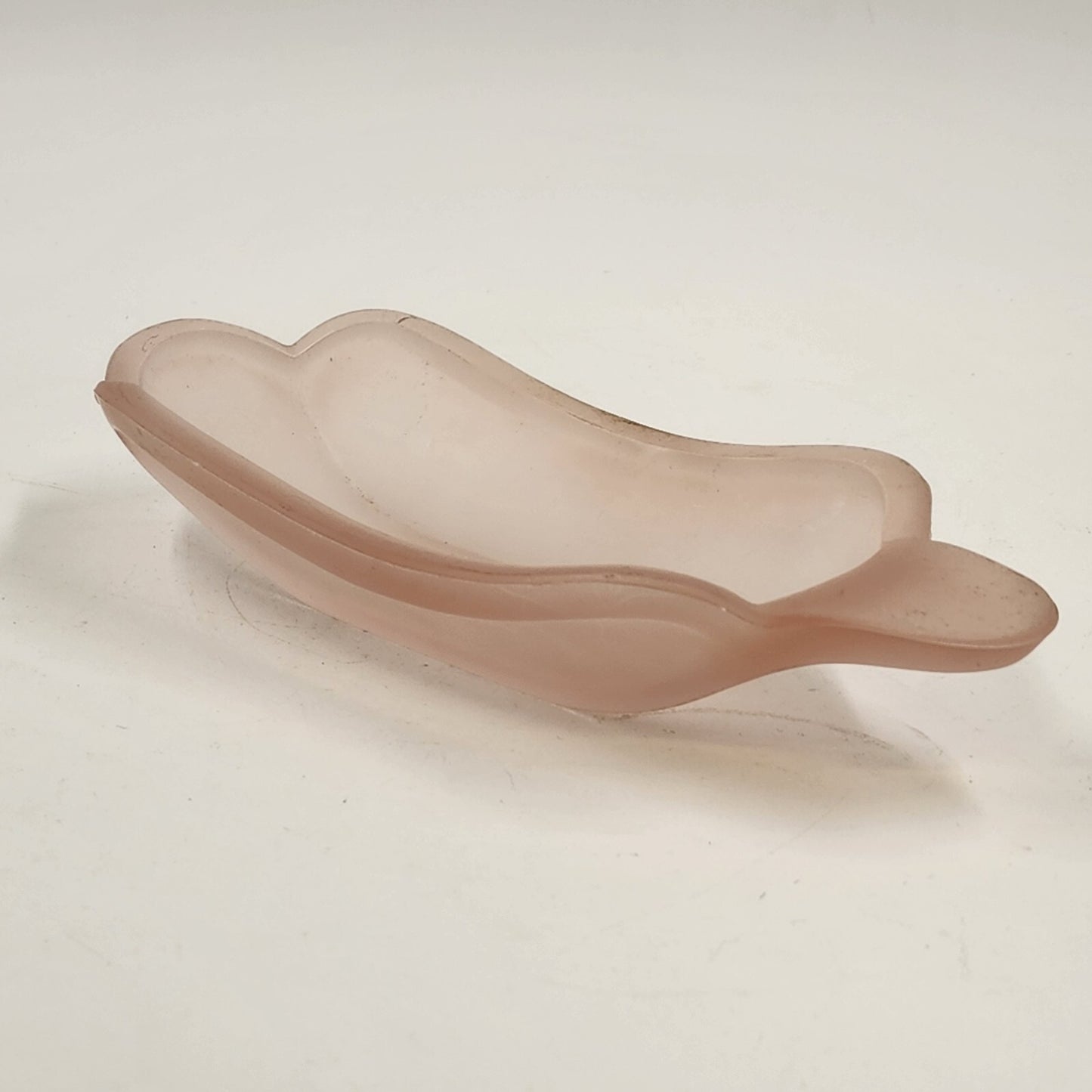 Indiana Glass Pink Silk Frosted Glass Bread Dessert and Banana Split Boat Plate