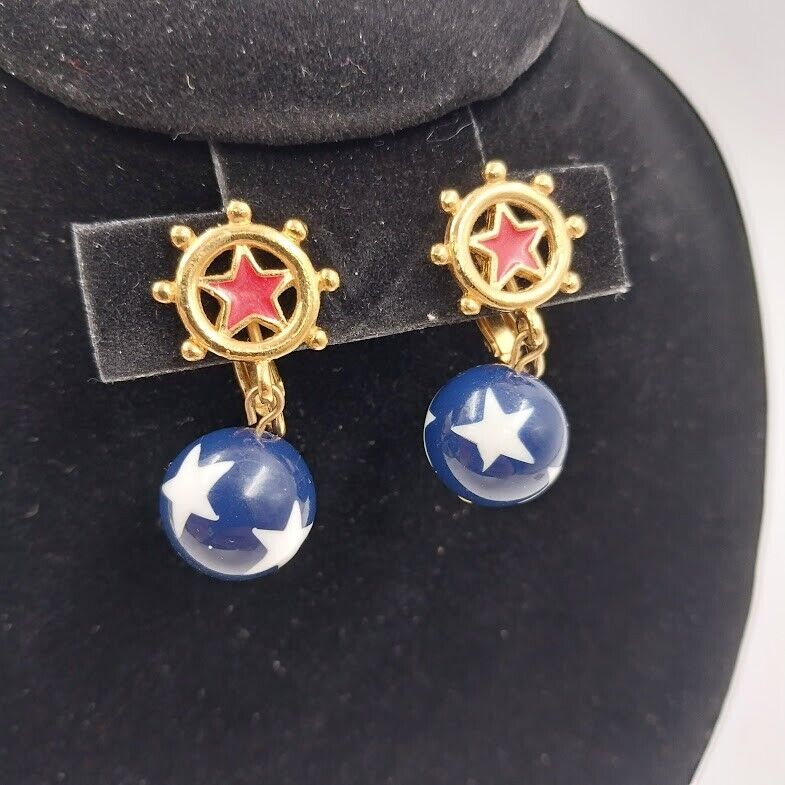 Avon 1993 Patriotic Flag Enamel Star Dangle Pierced Clip Earrings 1.25"