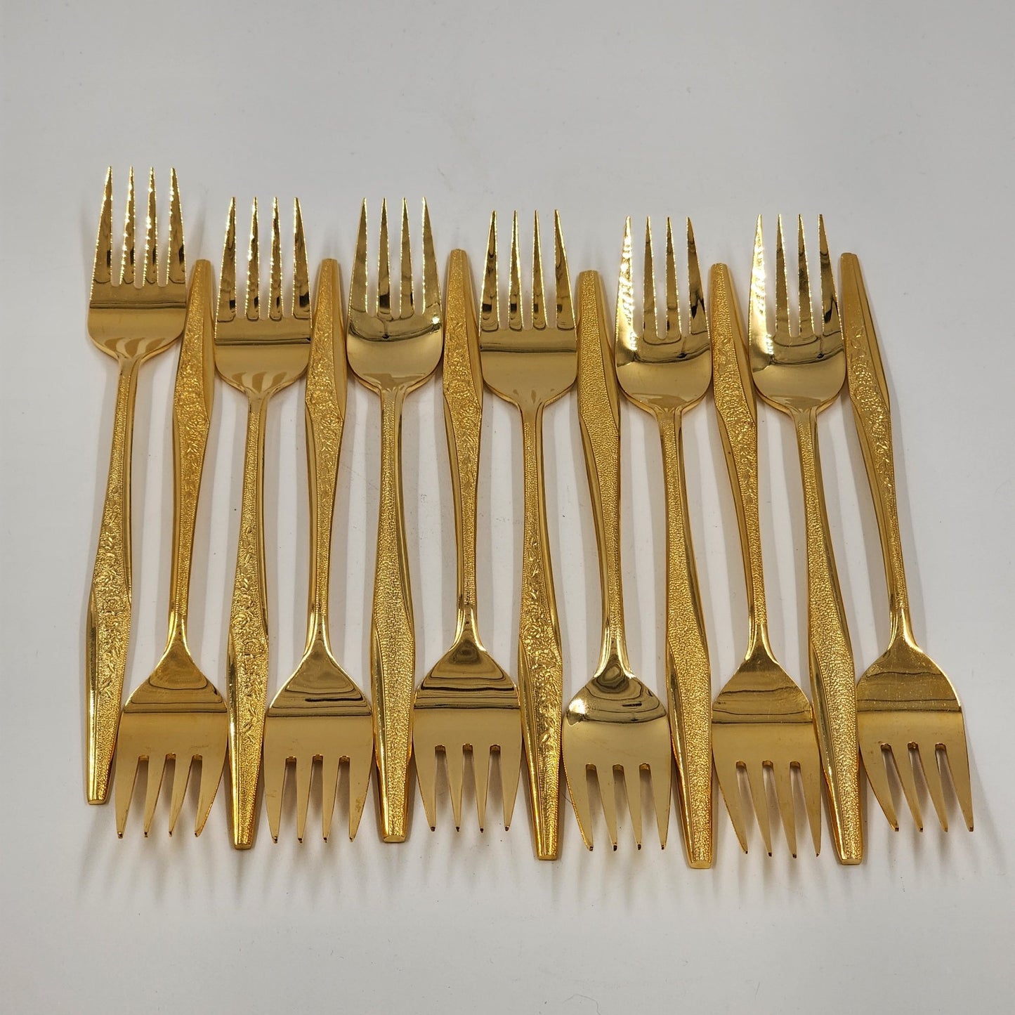 JH Carlyle 41 Pc 12 Place Setting Golden Bouquet Flatware Set w/ Large Maple Case