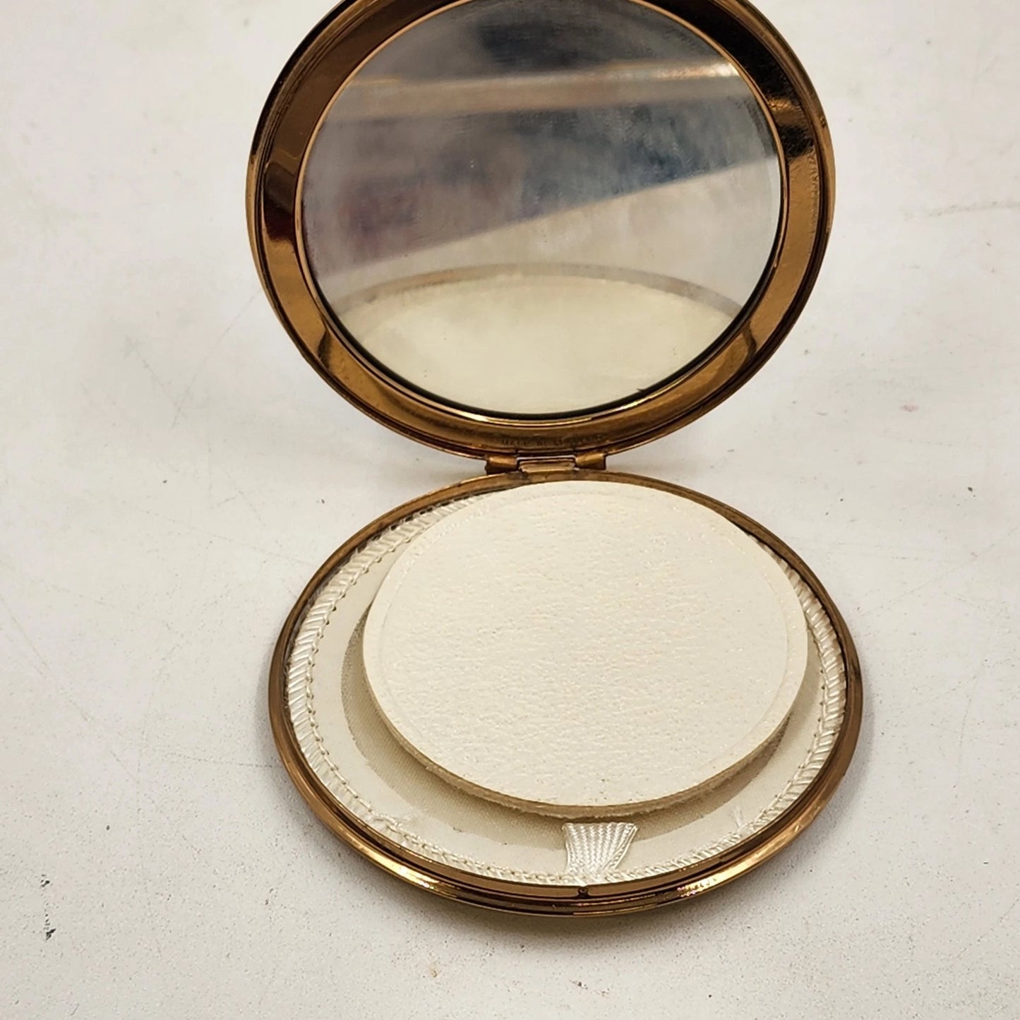 Souvenir Powder Compact Nassau Sailboat Gold Case Mirror Puff Sifter Vtg Unused