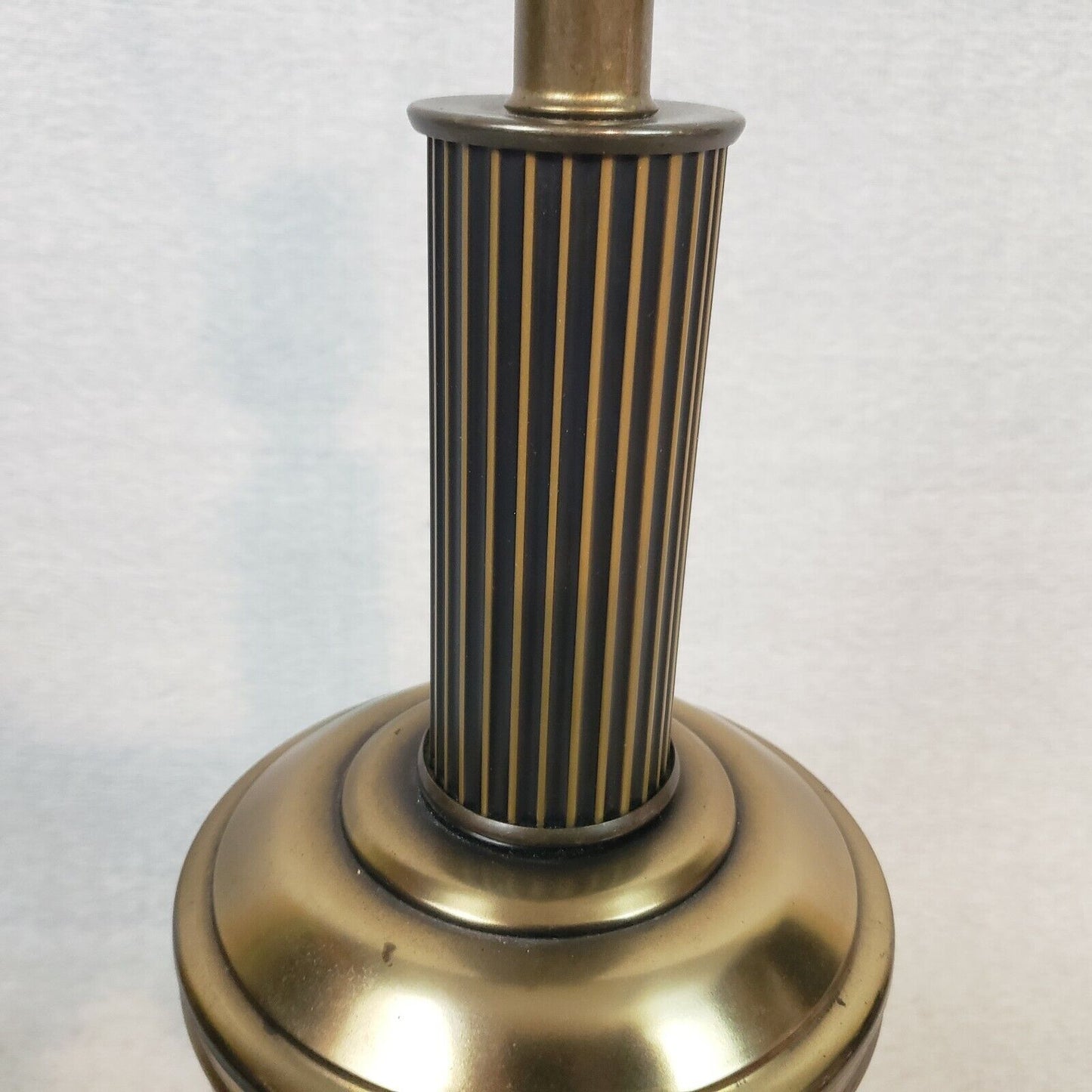Vintage Brass Table Lamp 19" Weighted Base 3-Way Switch 9" Harp Classic