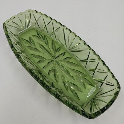 Hazel Atlas Avocado Green Oblong Relish Dish with Prescut Star Motif – 9.5 × 4.5″