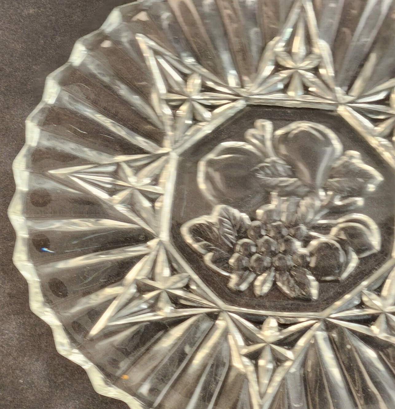 Federal Cut Glass Pioneer Pressed Fruits & Vegetable 8" Diam Dessert Salad Plate