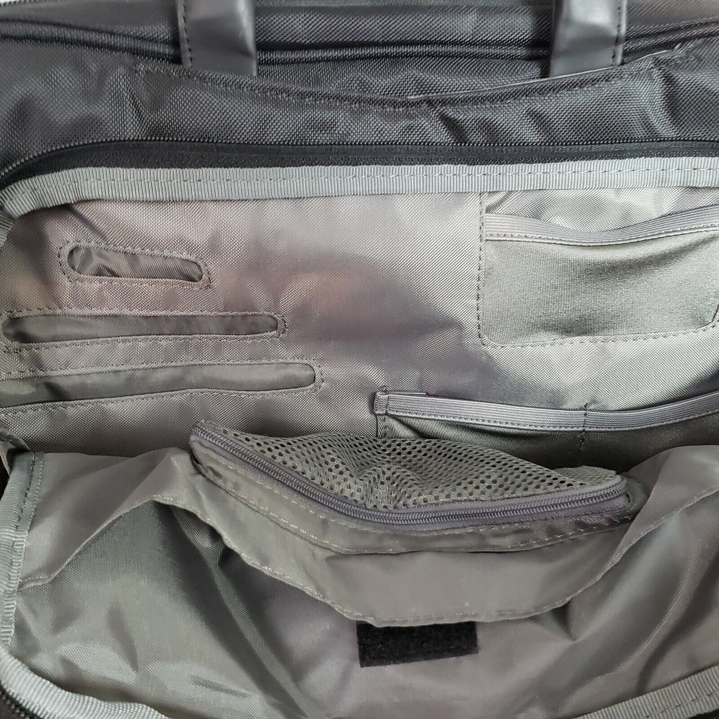 Dell Laptop Bag Nylon Shoulder Strap 12-14" compartments Zip Professional Travel