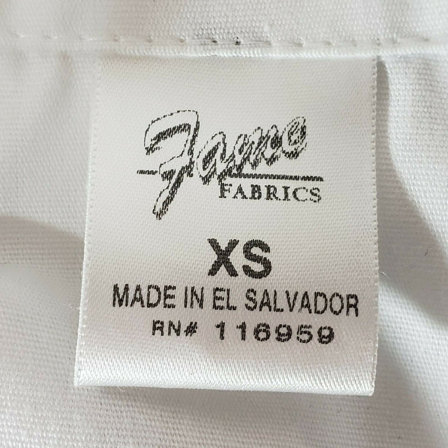 White Women's Lab Coat XS Fame Fabrics L1 Left Chest Pocket 2 Lower Pockets