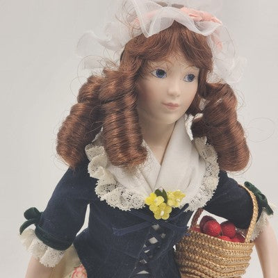 Franklin Heirloom Dolls Strawberry Girl Porcelain By Kate Lloyd Jones 1983 15"