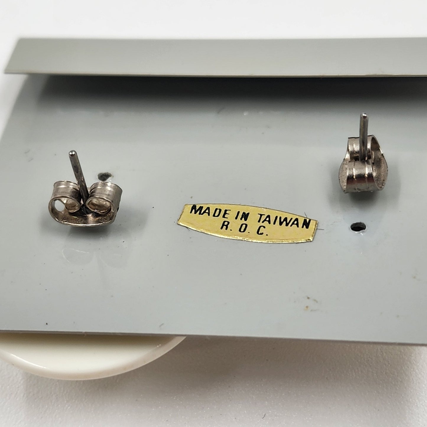 Round White & Silver Tone Pierced Earrings 1” Button Studs Butterfly Closure