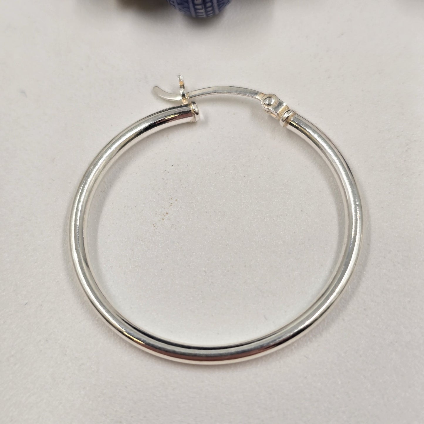 2 Set of Earrings Silver Tone Wire Hoop & Silver Tone w/ Blue Beads Floral 1.25"