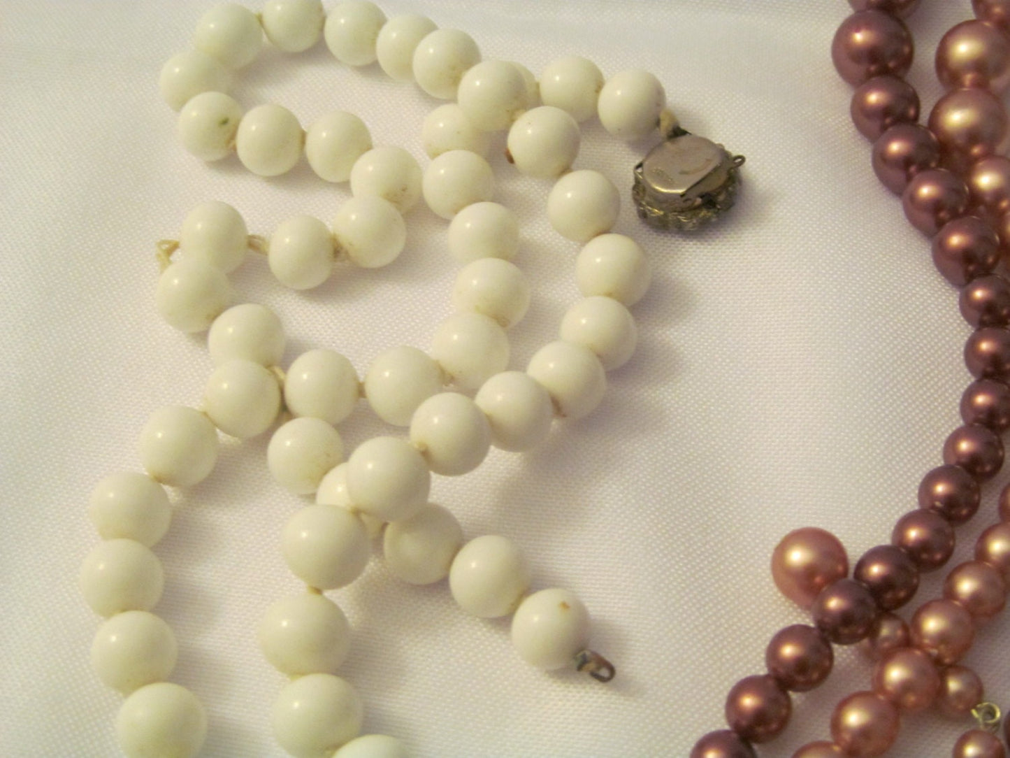Lot of Vintage Necklaces to use for crafts or repair; Extra beads