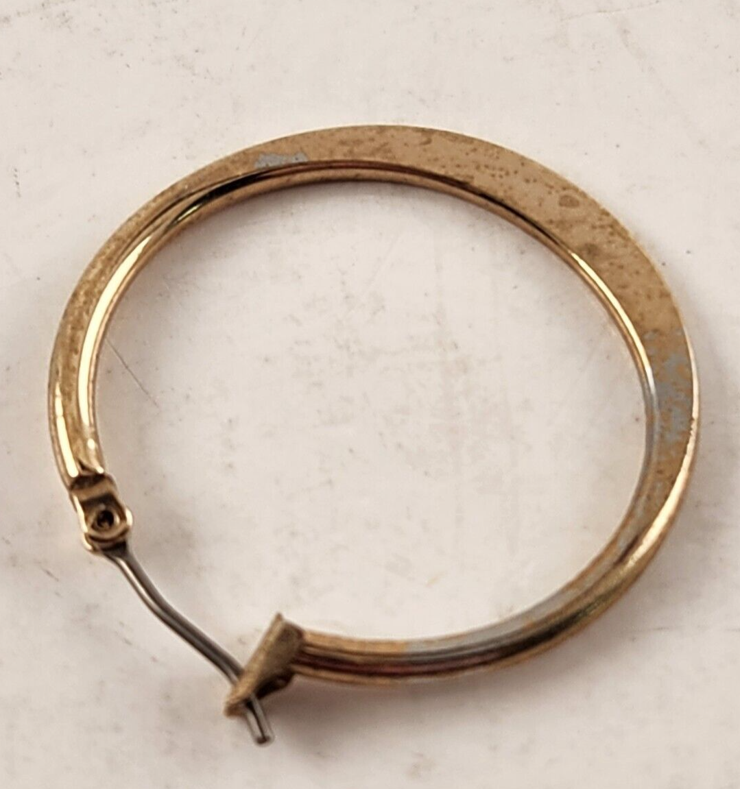 Single Set Of Golden Plated Hoop Earrings Round Shape With Clip