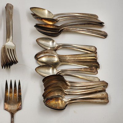 Wm Rogers La France Silverplate Flatware 12 Place Setting 77 Pc Set AA