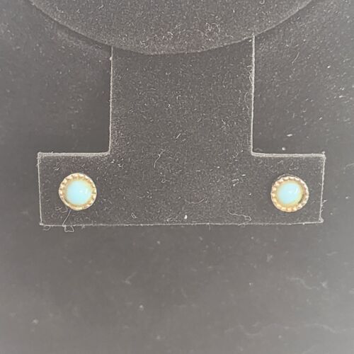 Earrings in Silver Tone Turquoise Stud Round Beads 6mm VTG