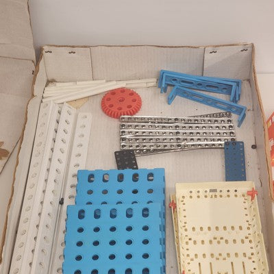 Gabriel Young Erector Set 33005 Incomplete 1973 Gears Toy Ages 3-8 Vintage