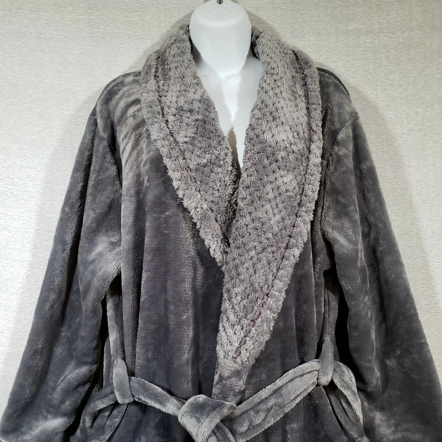 Women’s Fleece Bathrobe Turquaz Plush Soft Warm Gray Size Medium Waffle Trim NWT