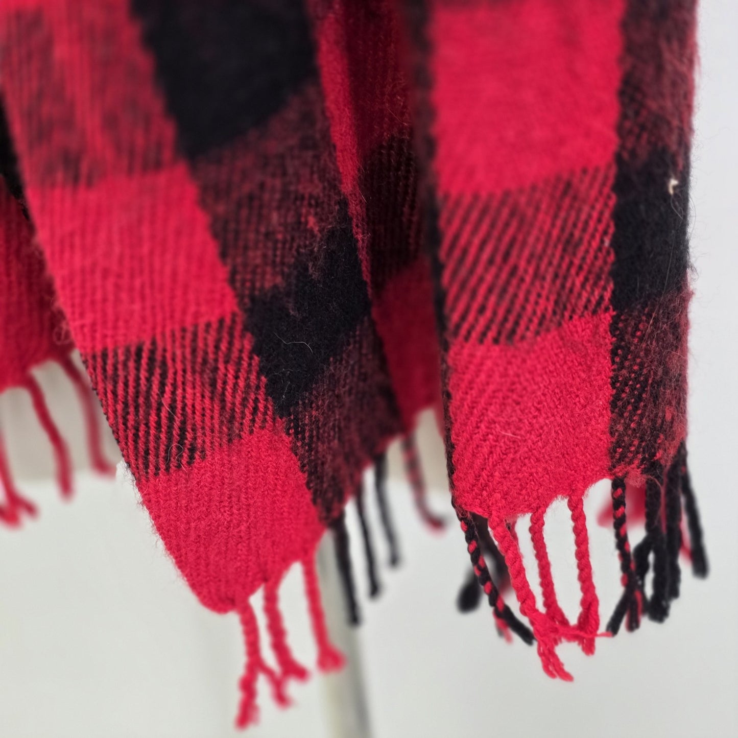 J Crew Checkered Plaid Red Black Rectangle Neck Warmer Scarf Shawl with Fringe