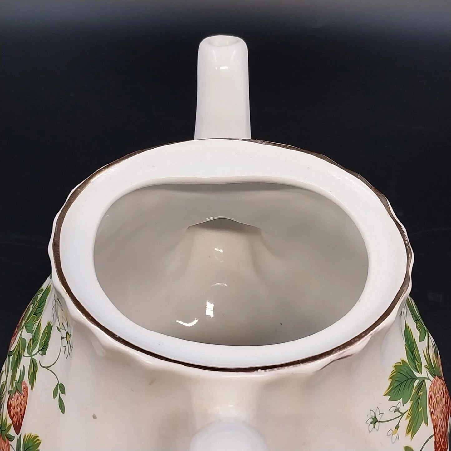 Strawberry Floral Leaves Ceramic Teapot with Ribbed Swirled Lid 6.5" Vtg Kitchen