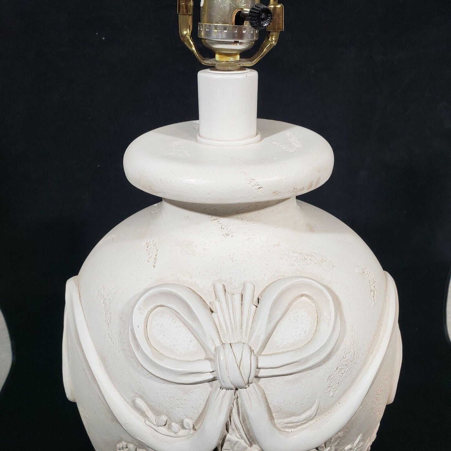 Vintage White Composite Ginger Jar Table Lamp Decorative White Flowers 20" 14 Lb