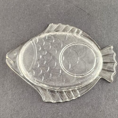 3 Fish Shaped Clear Glass Cocktail 7½" Plates Shrimp Appetizer Hors d'oeuvre