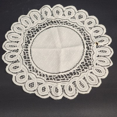Set 2 Placemats White Round Center w Ornamental Doilies Lace Scalloped Edge 11"