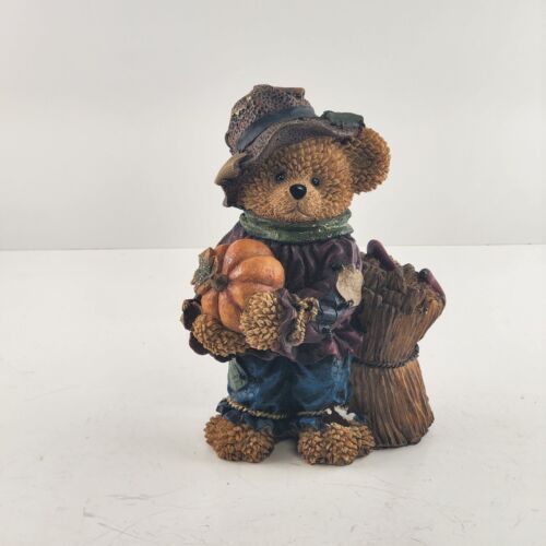 2 Resin Bears Collecting Pumpkins No-Name Brand China 9.75" and 6.75" Figurines