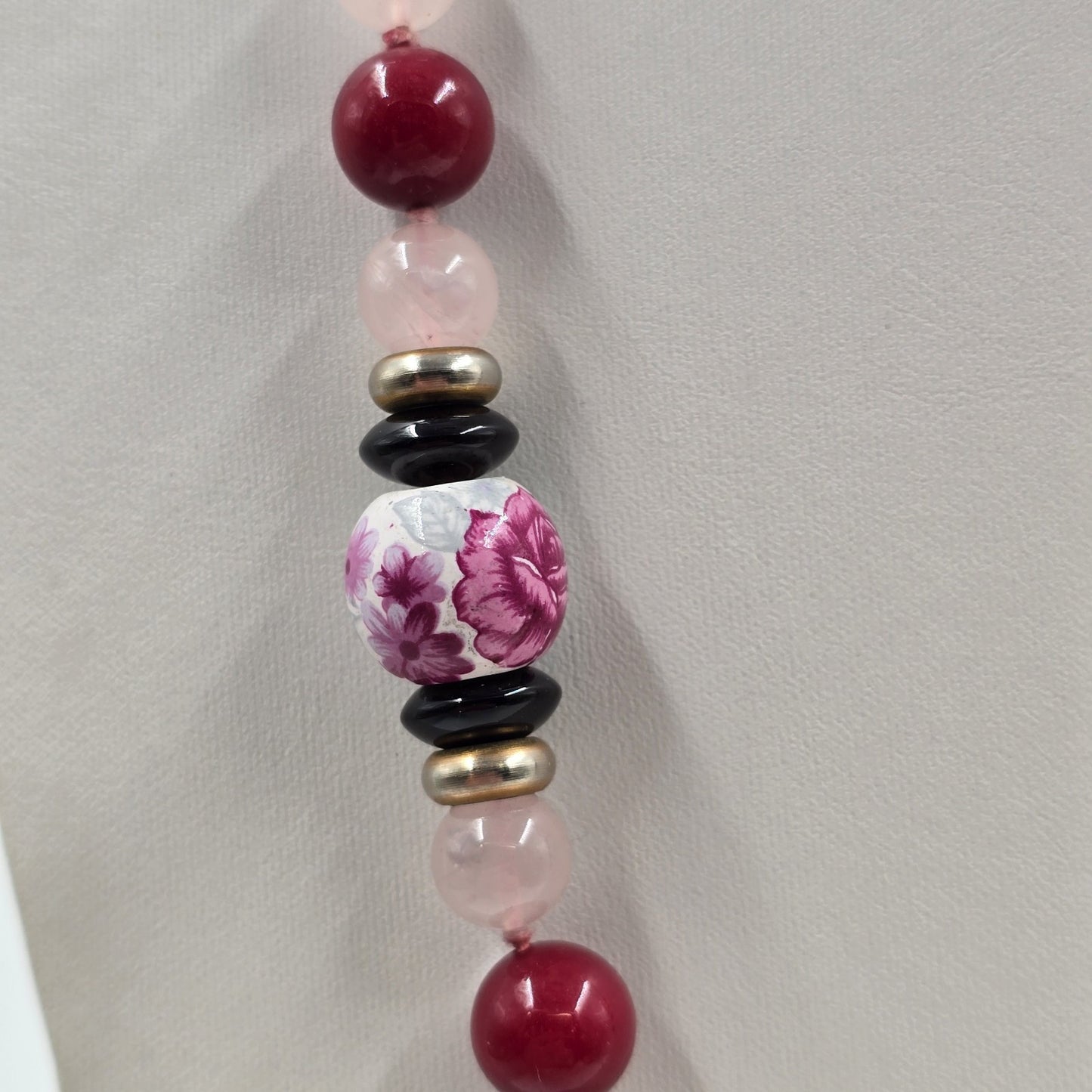 Pale Pink Glass Beads with Multicolor Bead Accents Floral Motif Necklace Jewelry