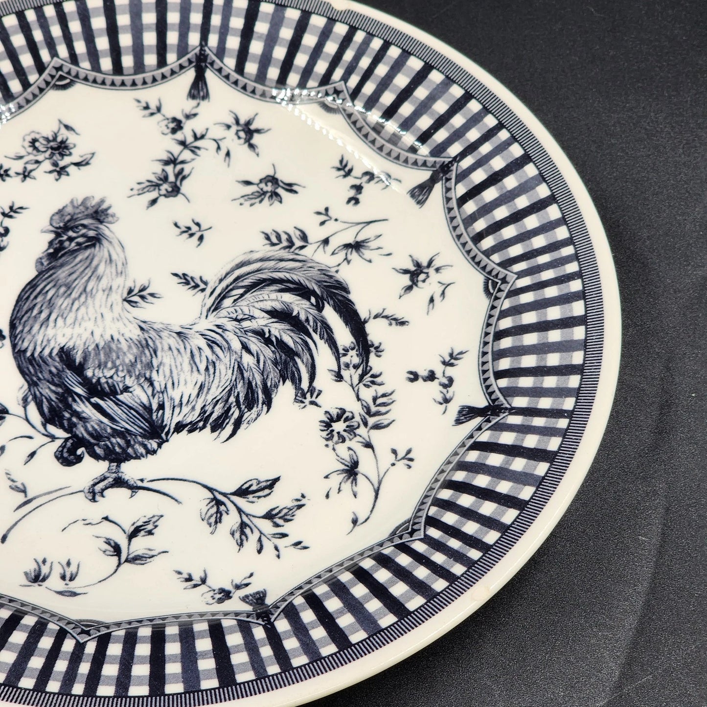 Queen’s Churchill Rooster Dinner Plate Black 10.5" Toile Floral Gingham Colombia