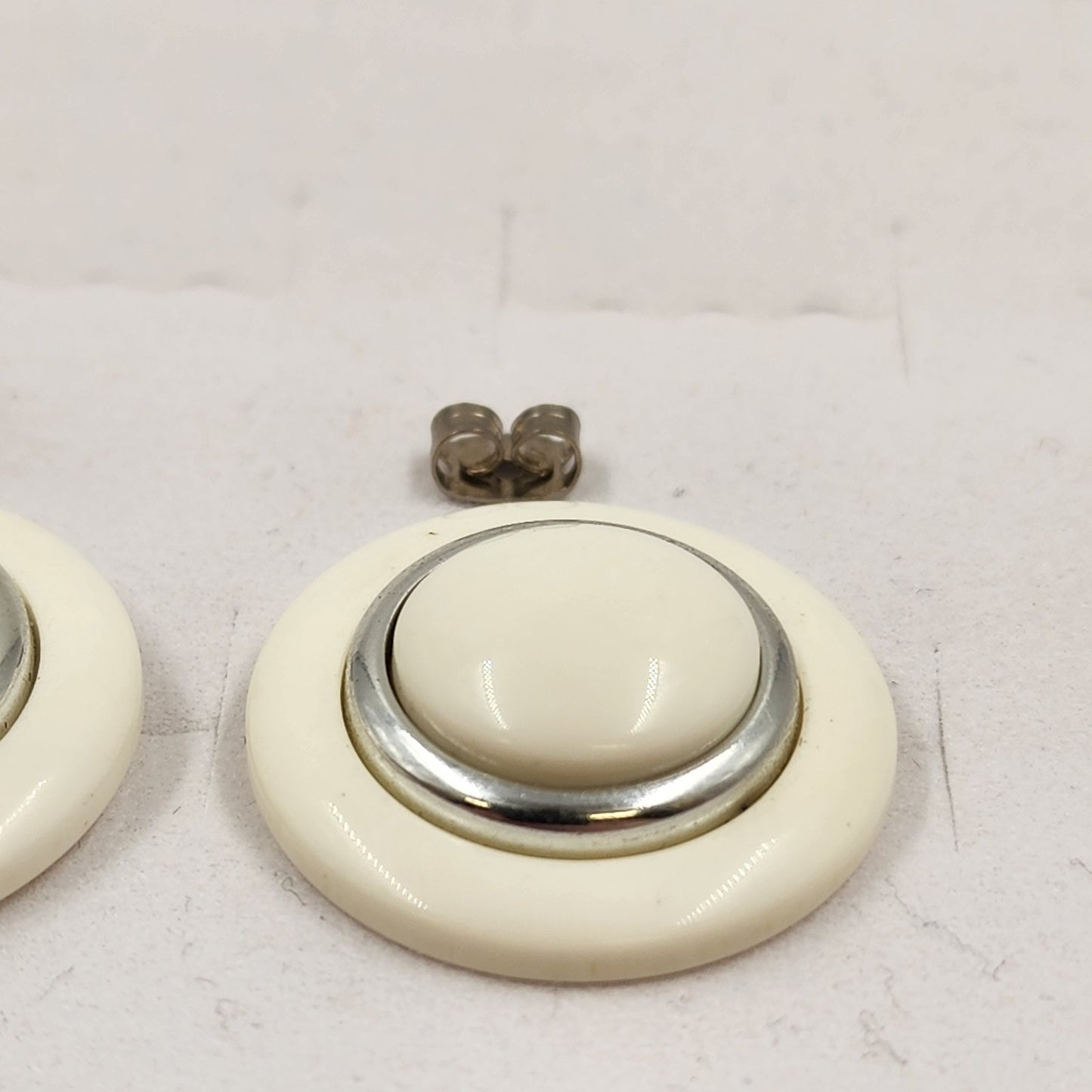 Round White & Silver Tone Pierced Earrings 1” Button Studs Butterfly Closure