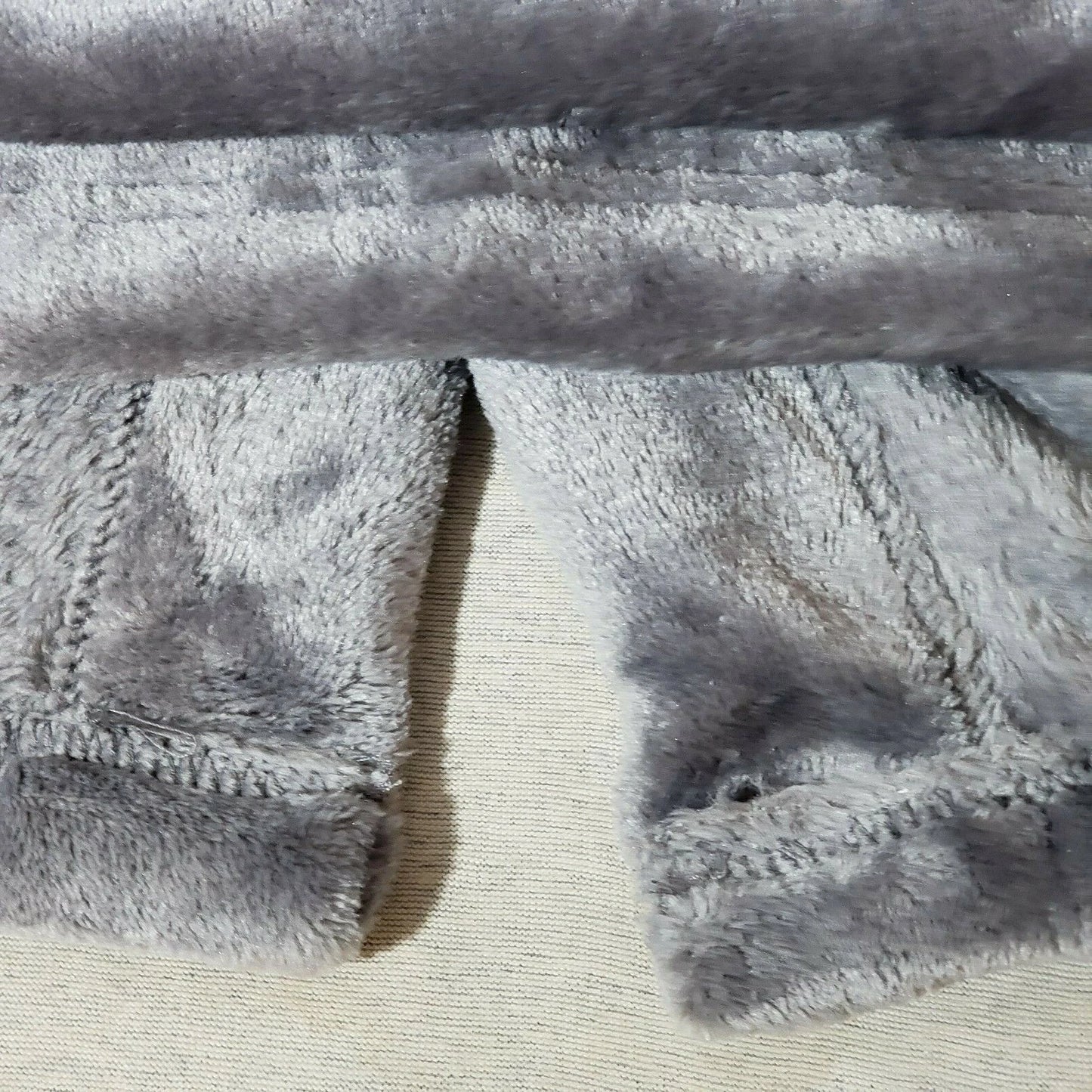 Women’s Fleece Bathrobe Turquaz Plush Soft Warm Gray Size Medium Waffle Trim NWT