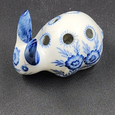 Blue White Porcelain Bunny Rabbit Flower Frog 4.5" 5 Holes Floral Holder