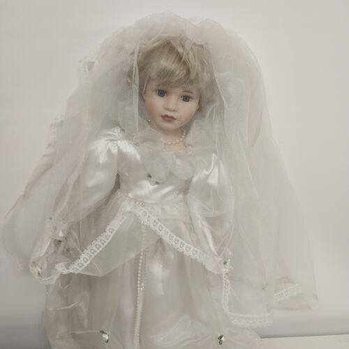 Tracie Bride Doll Limited Collection Le Cheri Genuine Porcelain 21" VTG
