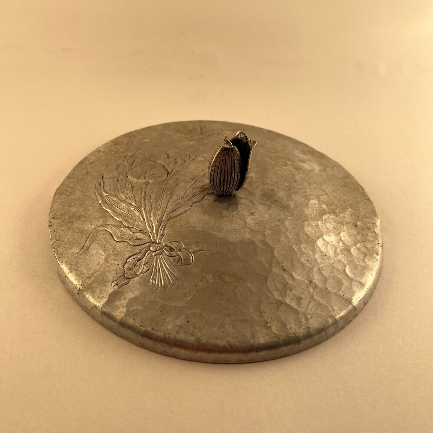 Bowl Hand Wrought By Rodney Kent Hammered Aluminum Tulip Topped Lid Dinnerware