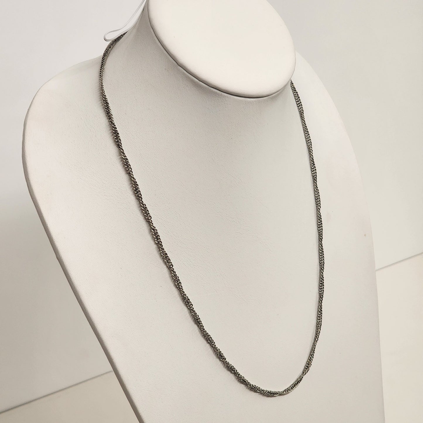 Plain Twisted Rope Chain Necklace Spring Ring Clasp in Silver Tone Metal 12.5"