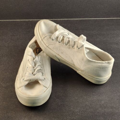 Candies All White Vintage Square Toe Flat Sneakers Shoes Size 6