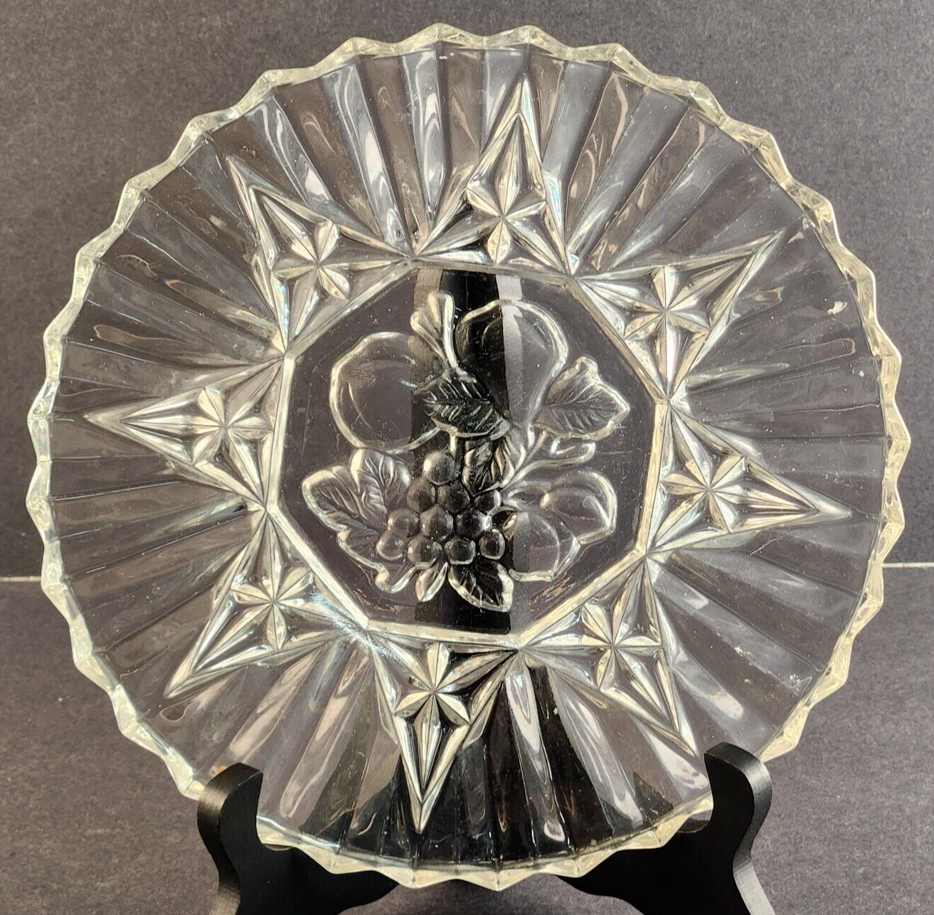 Federal Cut Glass Pioneer Pressed Fruits & Vegetable 8" Diam Dessert Salad Plate