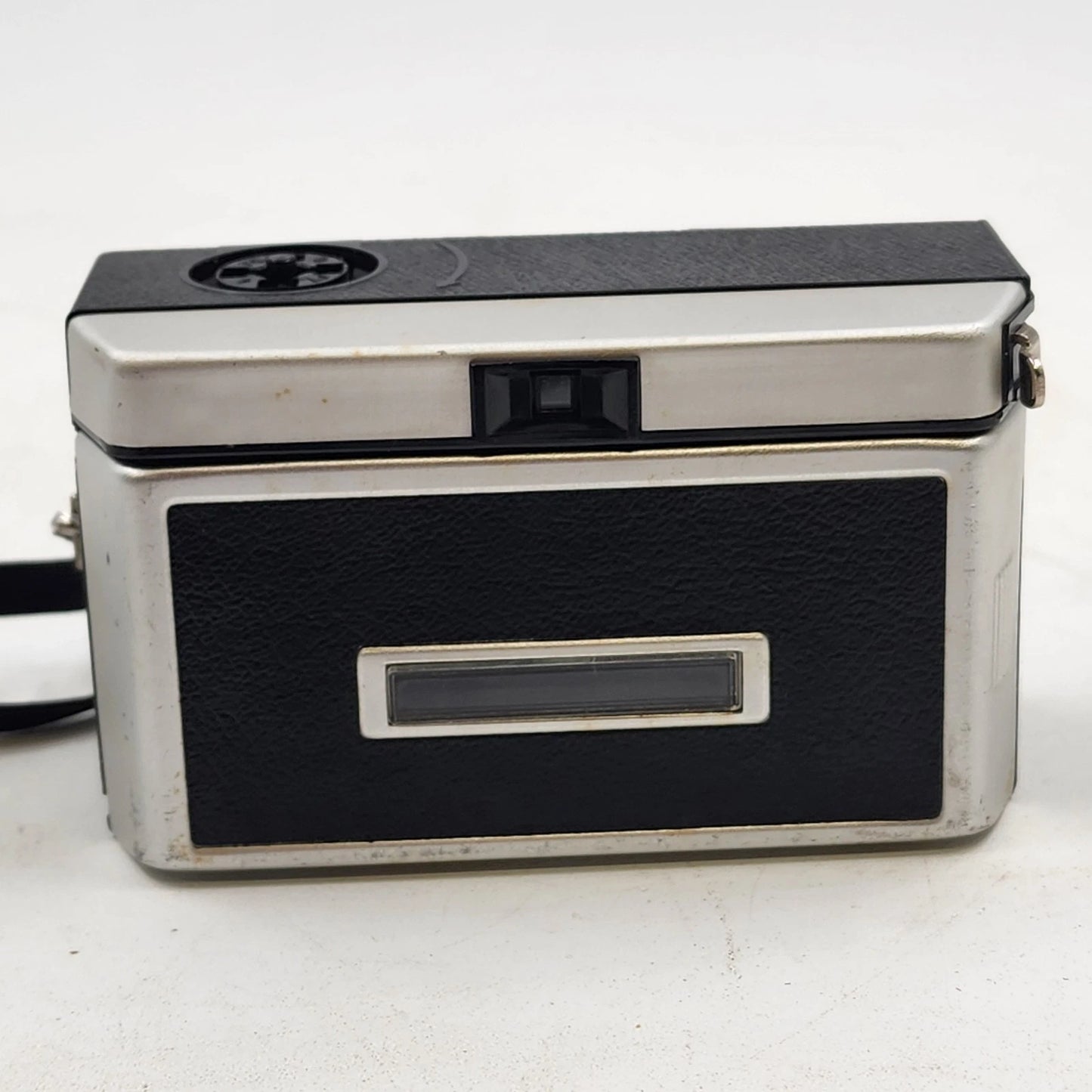 Kodak Instamatic 104 Camera Color Outfit with Flashcube & Original Box 1960s Vtg