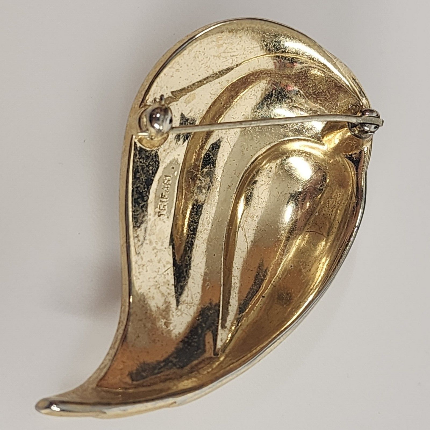 Trifari Gold Tone Leaf Brooch Vintage 2.25" x 2.25" Leaf-Shaped Pin