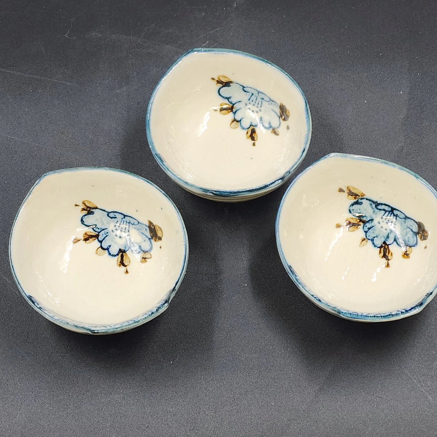 3 Japanese Ceramic Tonsui Bowls Blue Floral Hand Painted Porcelain Nabe Hot Pot