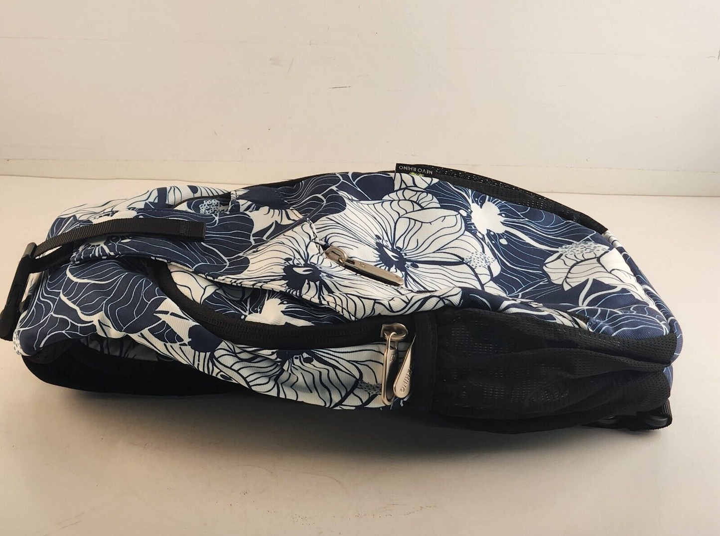 Nevo Rhino Sling Crossbody Backpack Side Bag Blue And White Floral Design NOS