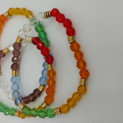 Set of 4 Multicolor Bracelet Acrylic Faux Pearl Faceted Glass Beads Gold Tone 7"