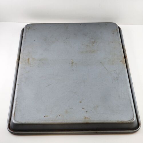 Calphalon 12 x 17 Cookie Sheet Baking Pan Seasoned Half Sheet Non-Stick Vintage