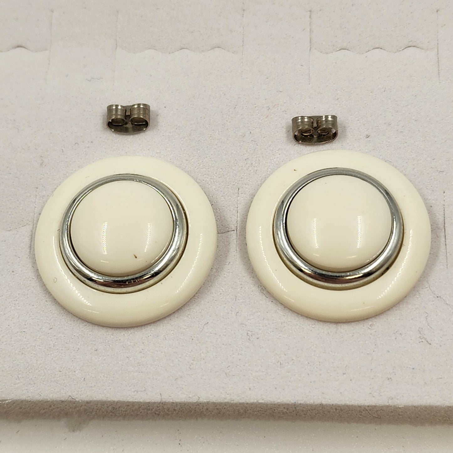 Round White & Silver Tone Pierced Earrings 1” Button Studs Butterfly Closure