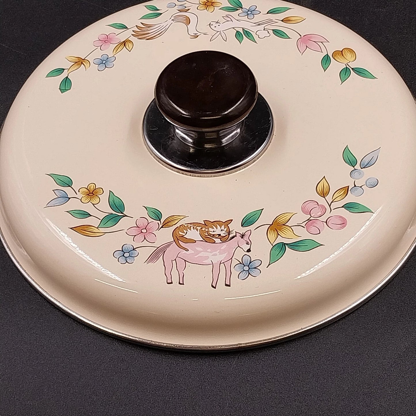 International Heartland Saucepan Lid 9"OD Enamelware Pot Cover Floral Black Knob