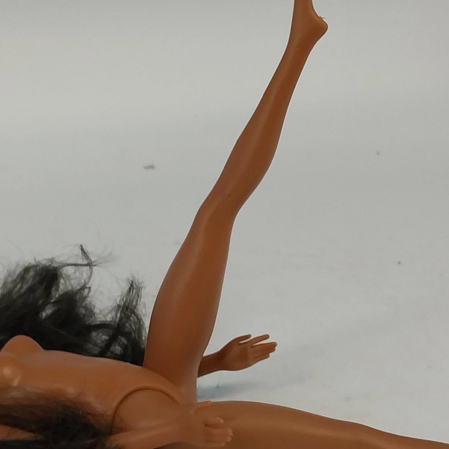 Mattel Barbie Black Doll Pink Sunglasses Lips Black Hair 2006 Fashion Doll Nude